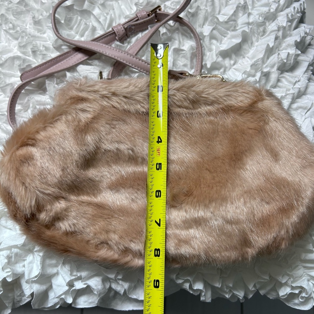 URBAN EXPRESSIONS • Faux Fur Mauve/Pink Bag • Small • - Picture 5 of 7